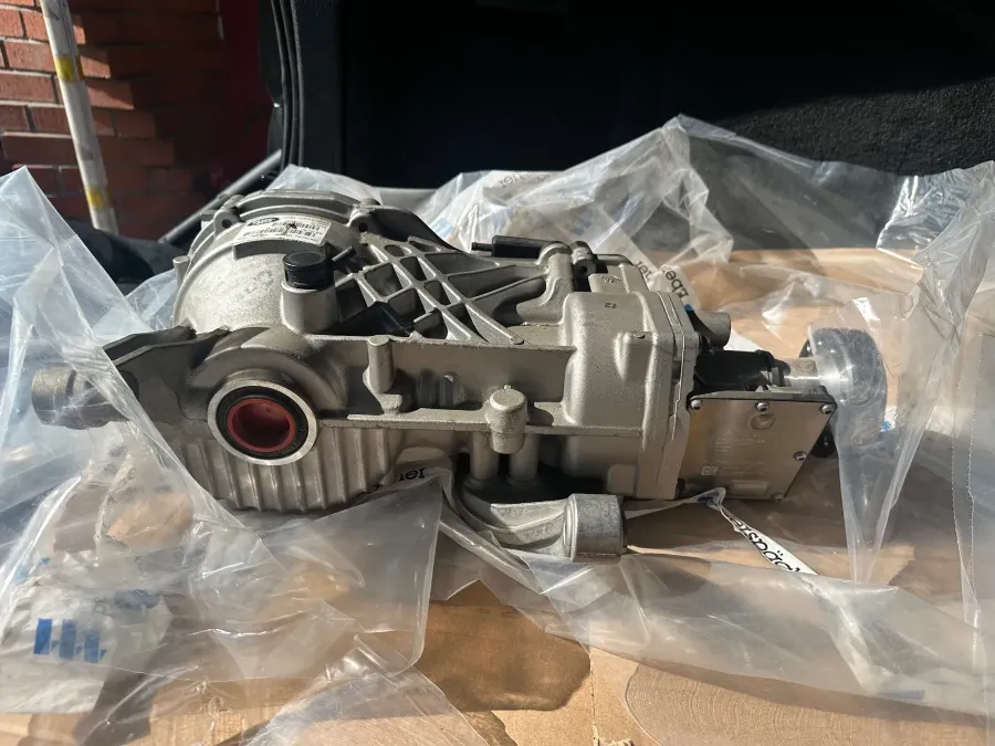 Range Rover Evoque 2.0 10373996 GJ324N053AC Defransiyel Orijinal – görsel 2