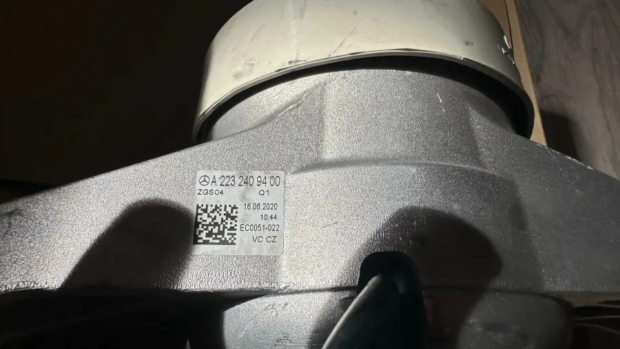 Mercedes Benz Orijinal A2232409400 Motor Kulağı Sıfır A2232400201 – görsel 5