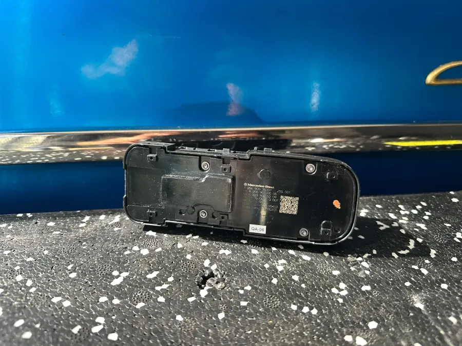 Mercedes Benz Orijinal Sıfır A2069007607 Cam Düğmesi – görsel 3