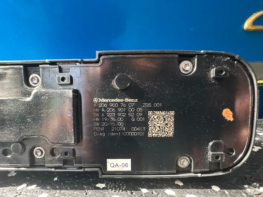 Mercedes Benz Orijinal Sıfır A2069007607 Cam Düğmesi – görsel 4